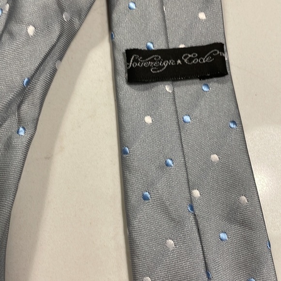 Boy’s Tie excellent condition - Picture 2 of 3